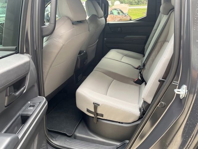 Used 2025 Toyota Tacoma SR5 image 33