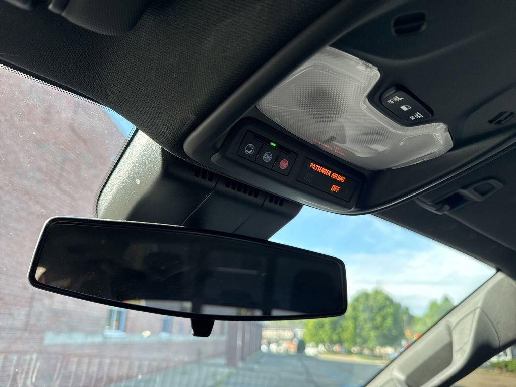 Used 2025 Chevrolet Colorado Trail Boss AWD/4WD image 18