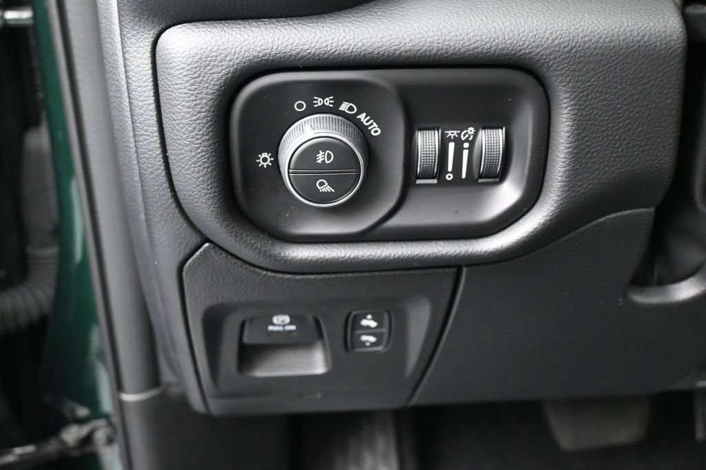 Used 2026 RAM 1500 Laramie w/ Night Edition AWD/4WD image 16