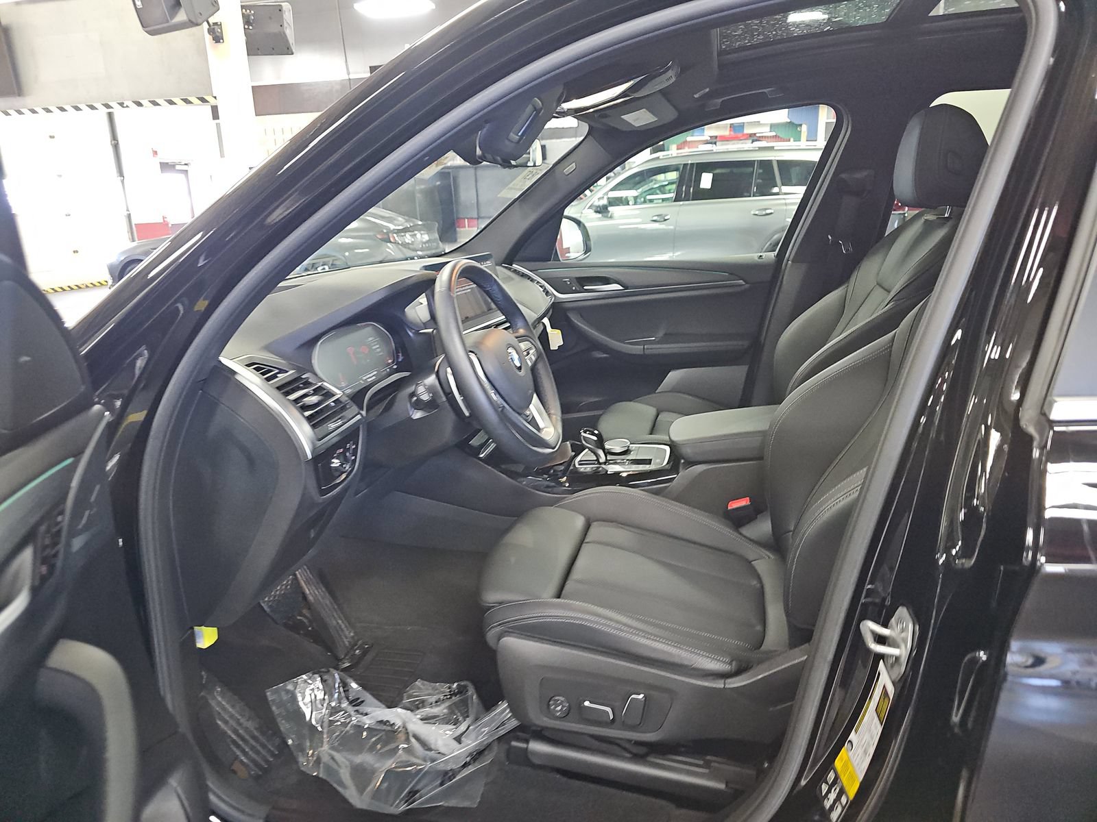 Used 2024 BMW X3 xDrive30i w/ Premium Package AWD/4WD image 5