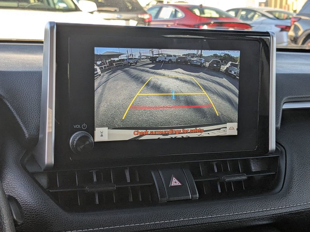 Used 2025 Toyota RAV4 XLE image 19