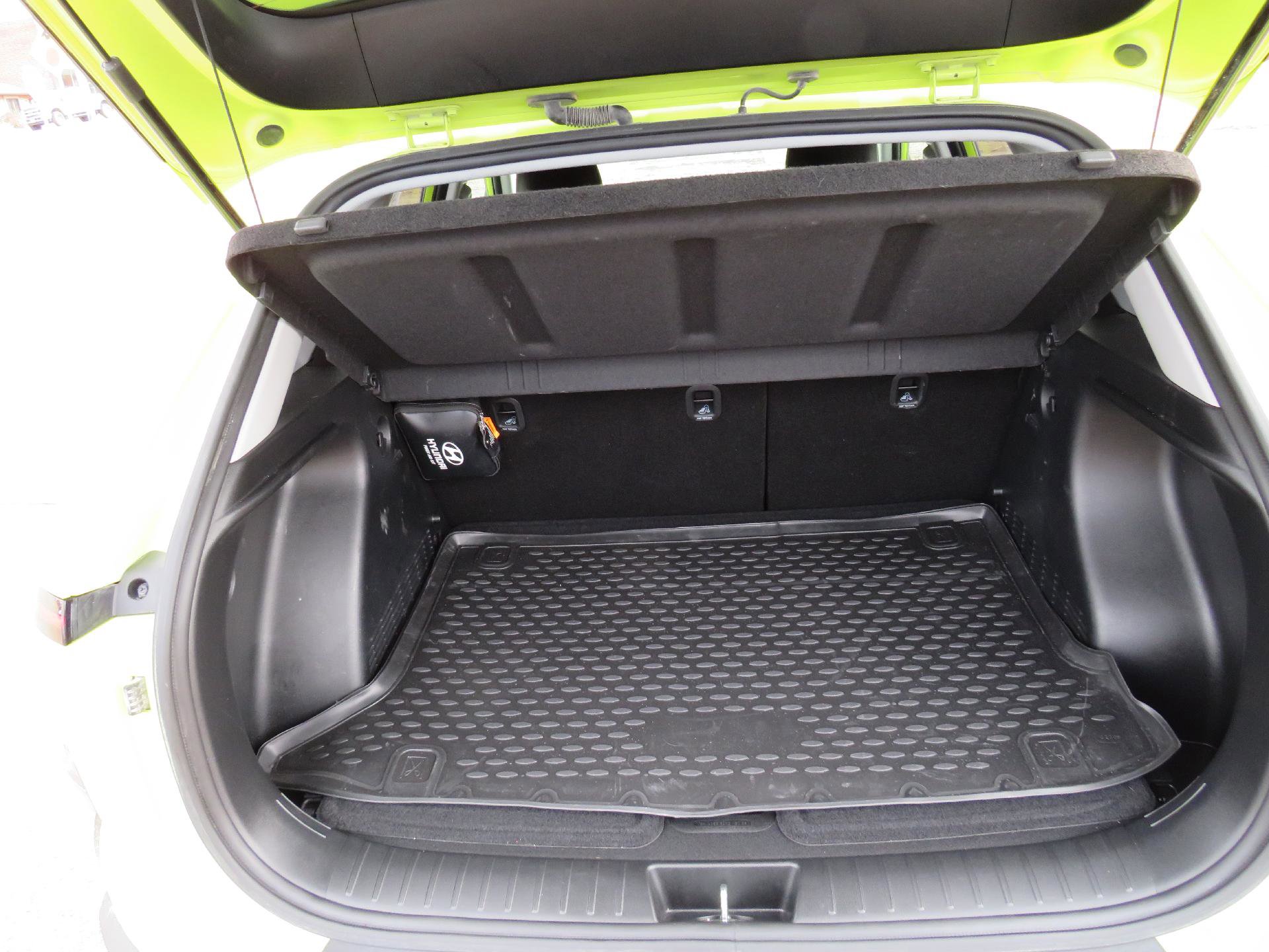 Used 2024 Hyundai Kona SEL w/ Convenience Package image 8