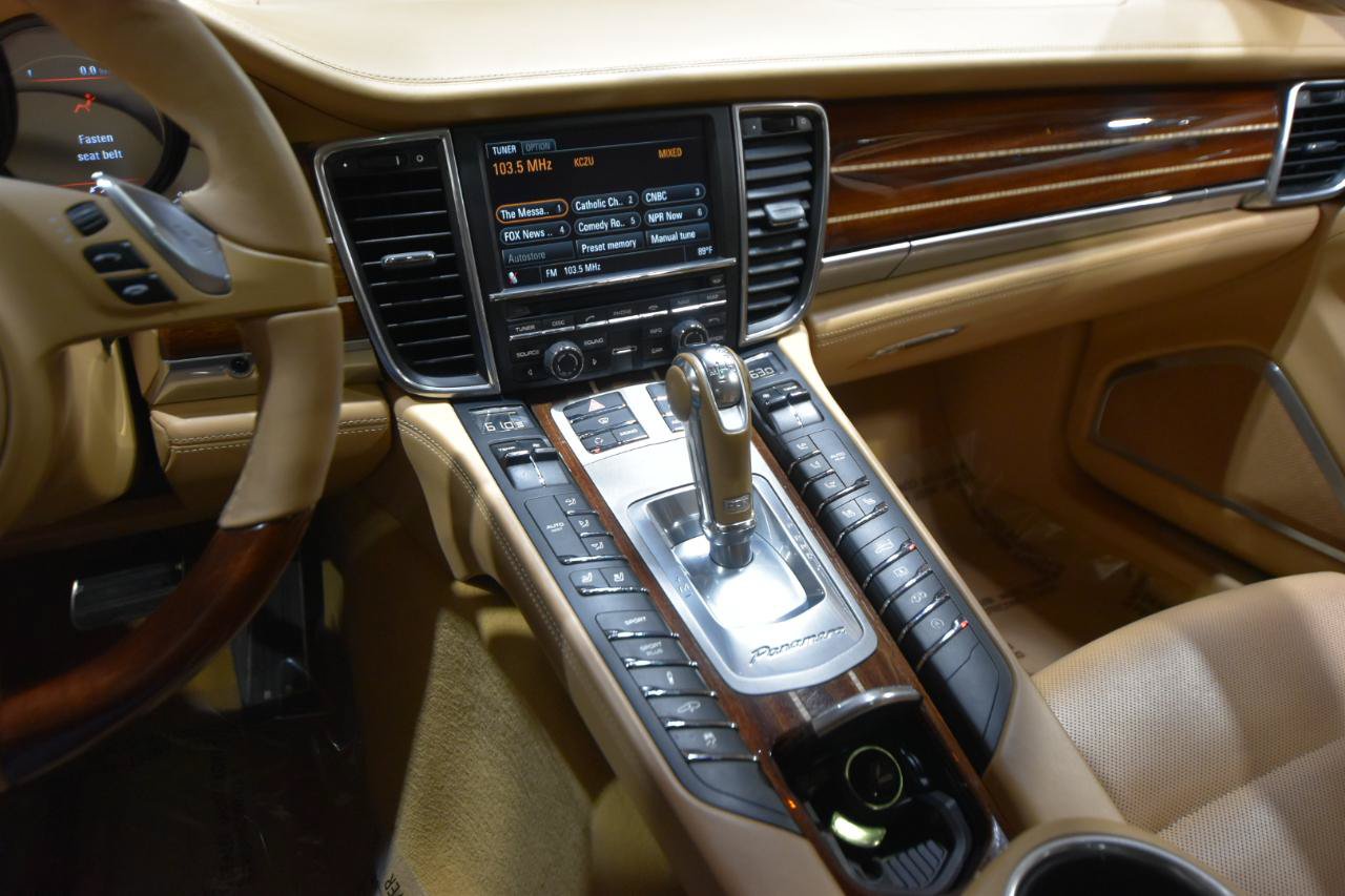Used 2010 Porsche Panamera Turbo AWD/4WD image 25