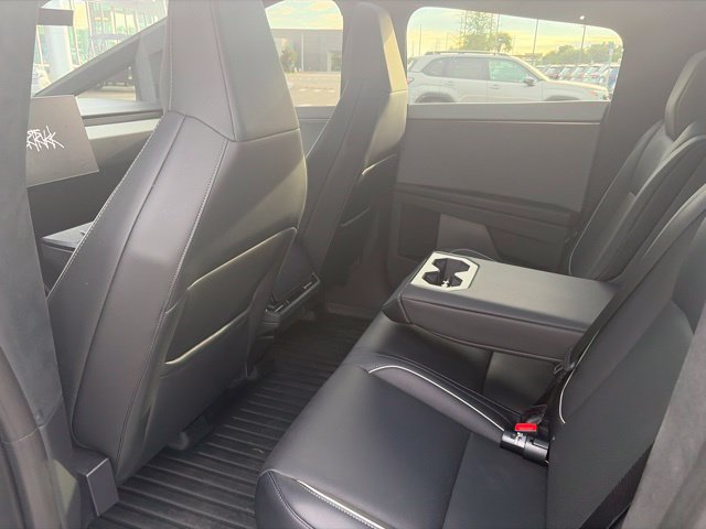 Used 2024 Tesla Cybertruck AWD Crew Cab image 15