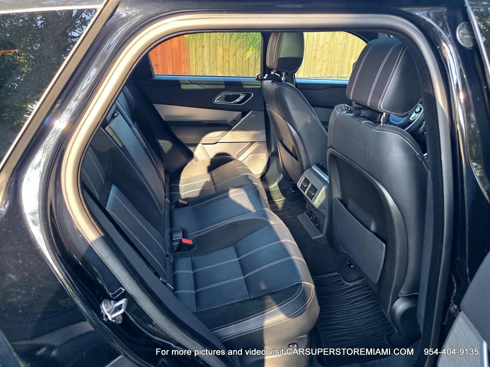 Used 2018 Land Rover Range Rover Velar R-Dynamic SE AWD/4WD image 53
