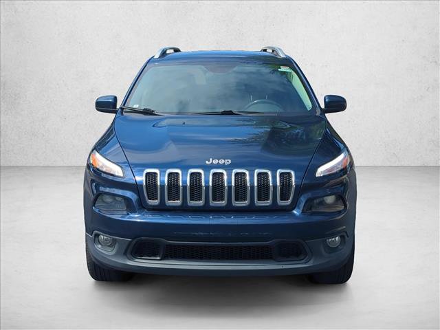 Used 2018 Jeep Cherokee Latitude Plus w/ Cold Weather Group AWD/4WD image 2