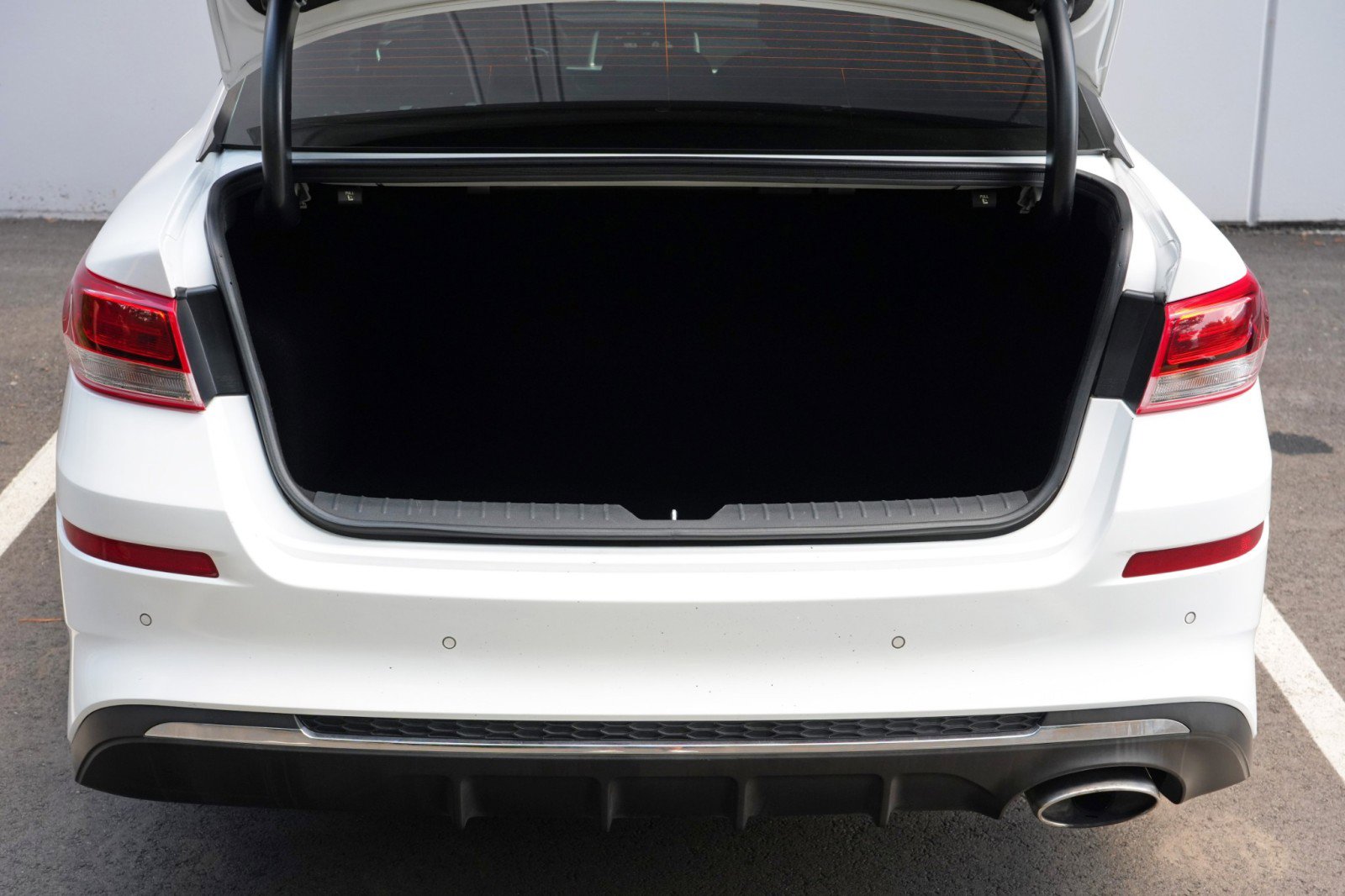 Used 2019 Kia Optima LX FWD image 9