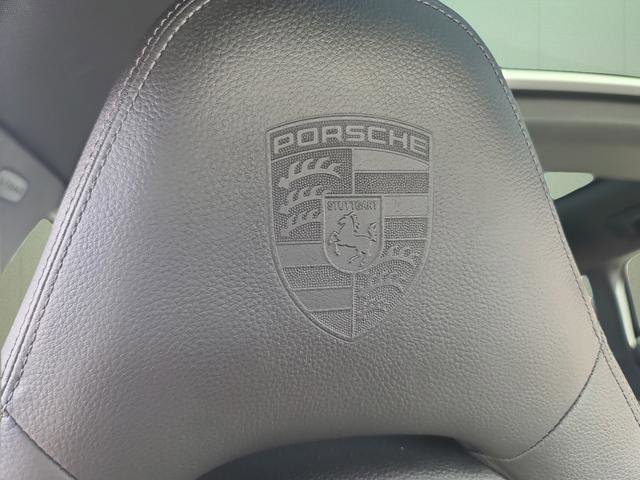 Used 2022 Porsche Panamera 4 Platinum Edition image 21