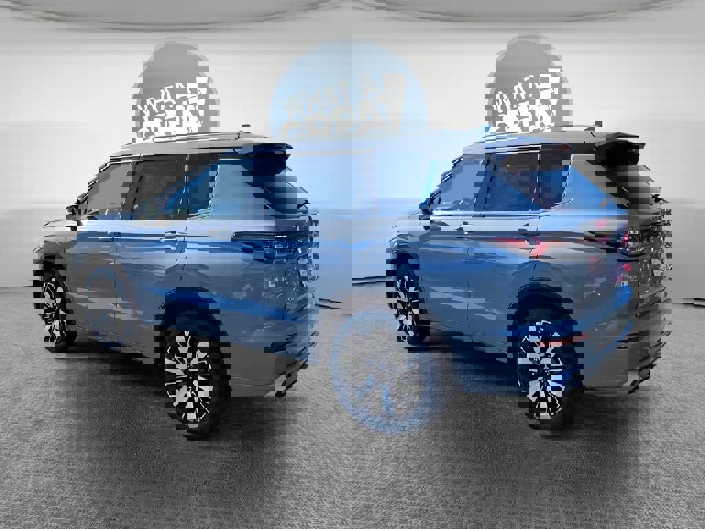 New 2026 Mitsubishi Outlander SEL image 4