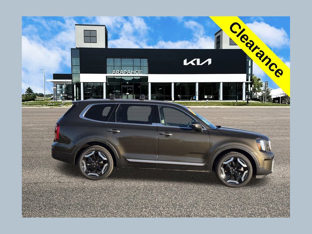 Certified 2025 Kia Telluride S