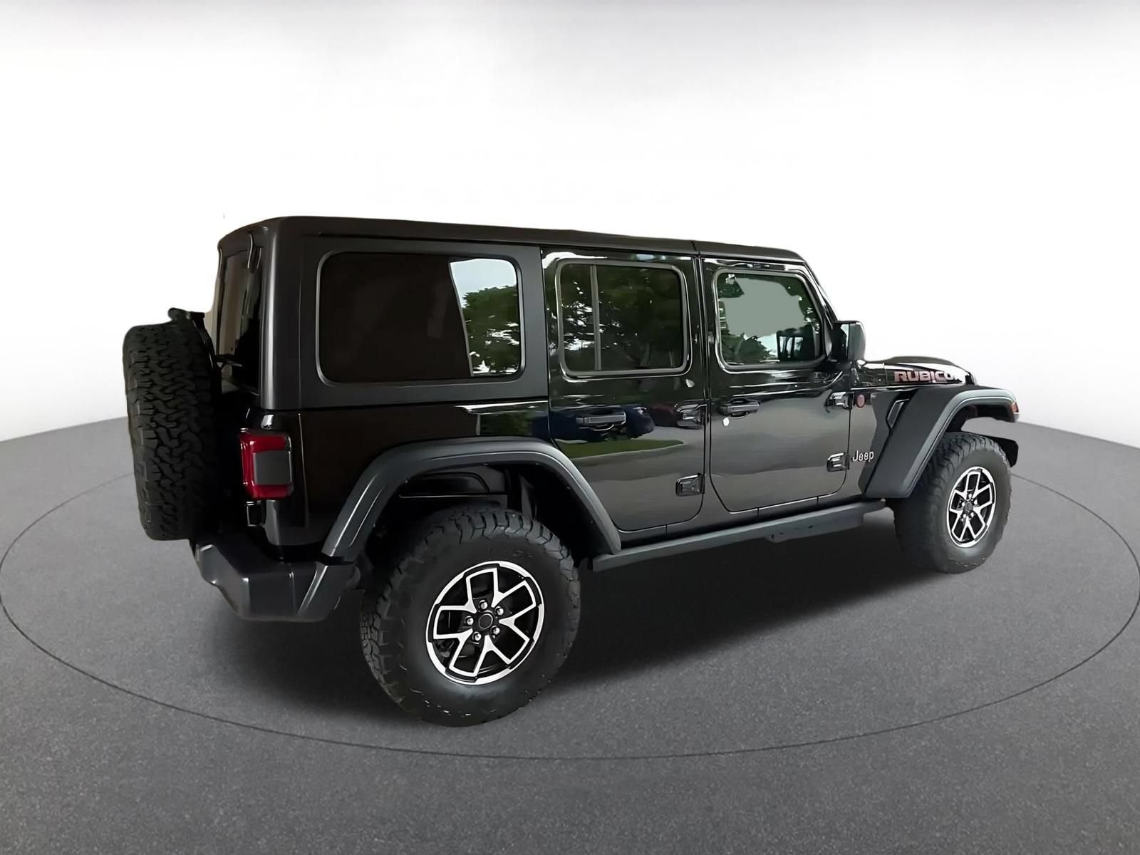 Used 2026 Jeep Wrangler Unlimited Rubicon AWD/4WD image 12