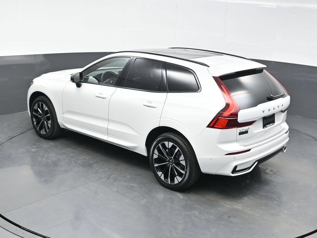 New 2026 Volvo XC60 B5 Plus w/ Protection Package Premier AWD/4WD image 38