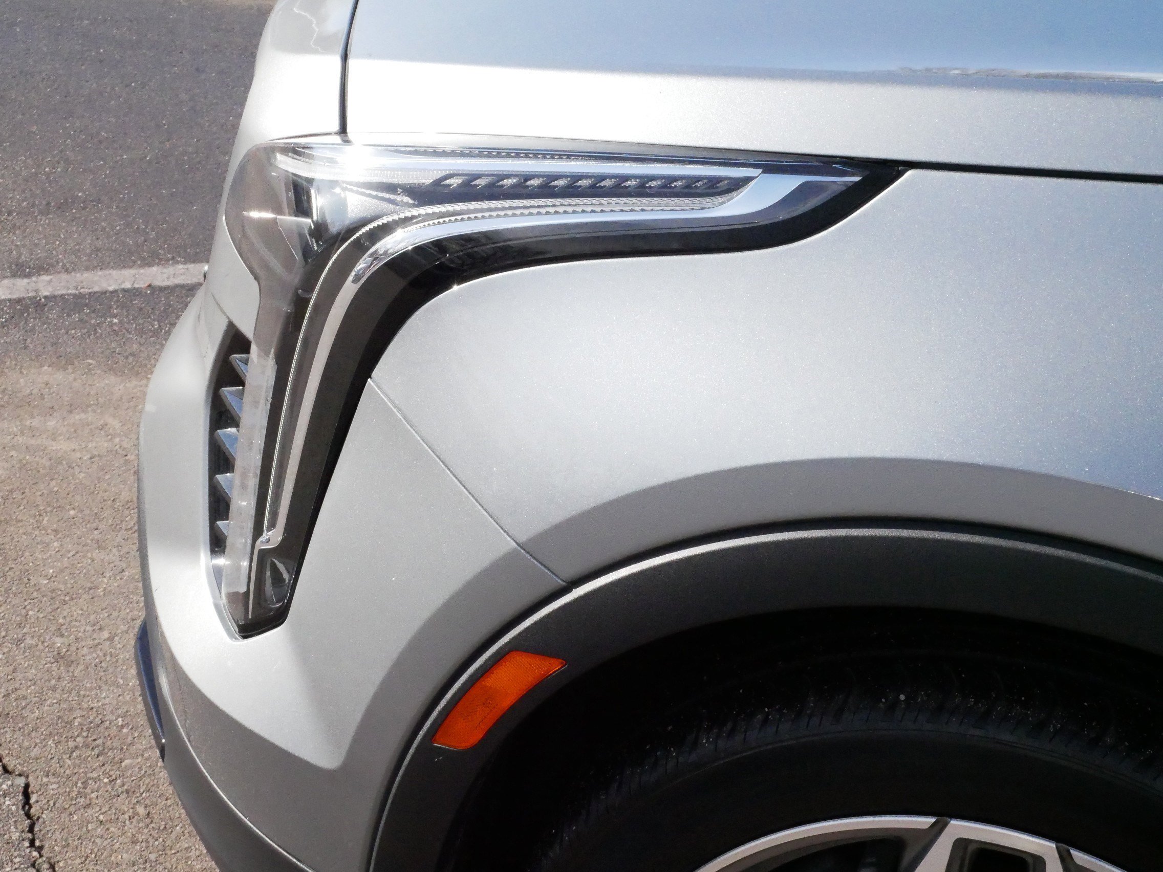 Used 2023 Cadillac XT4 Sport w/ Cold Weather Package image 16