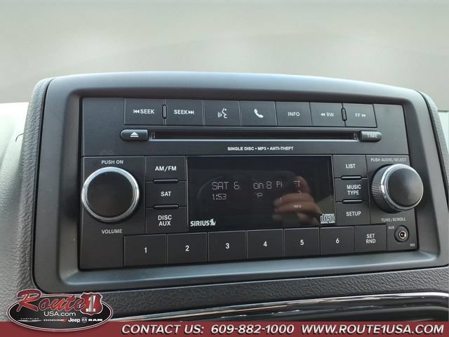 Used 2016 Dodge Grand Caravan SE FWD image 30
