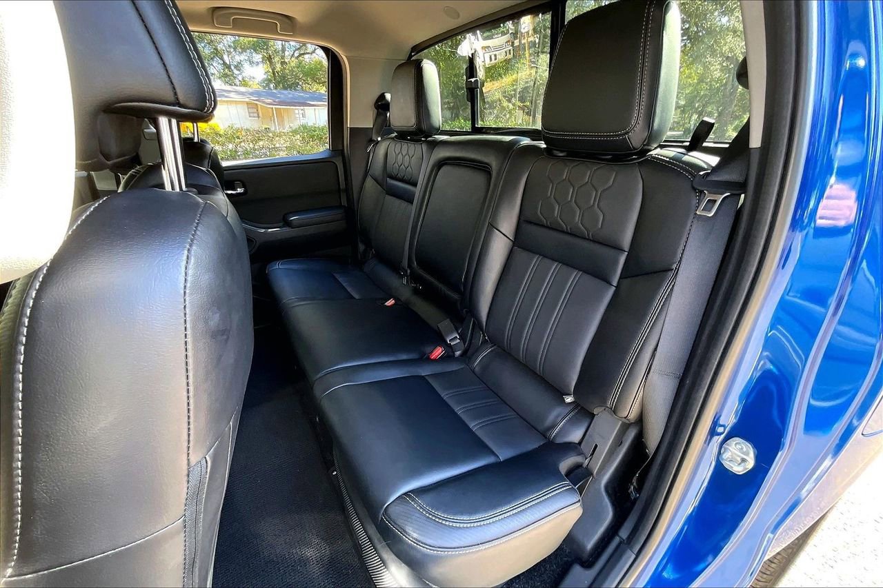 Used 2024 Nissan Frontier SL w/ Technology Package image 19