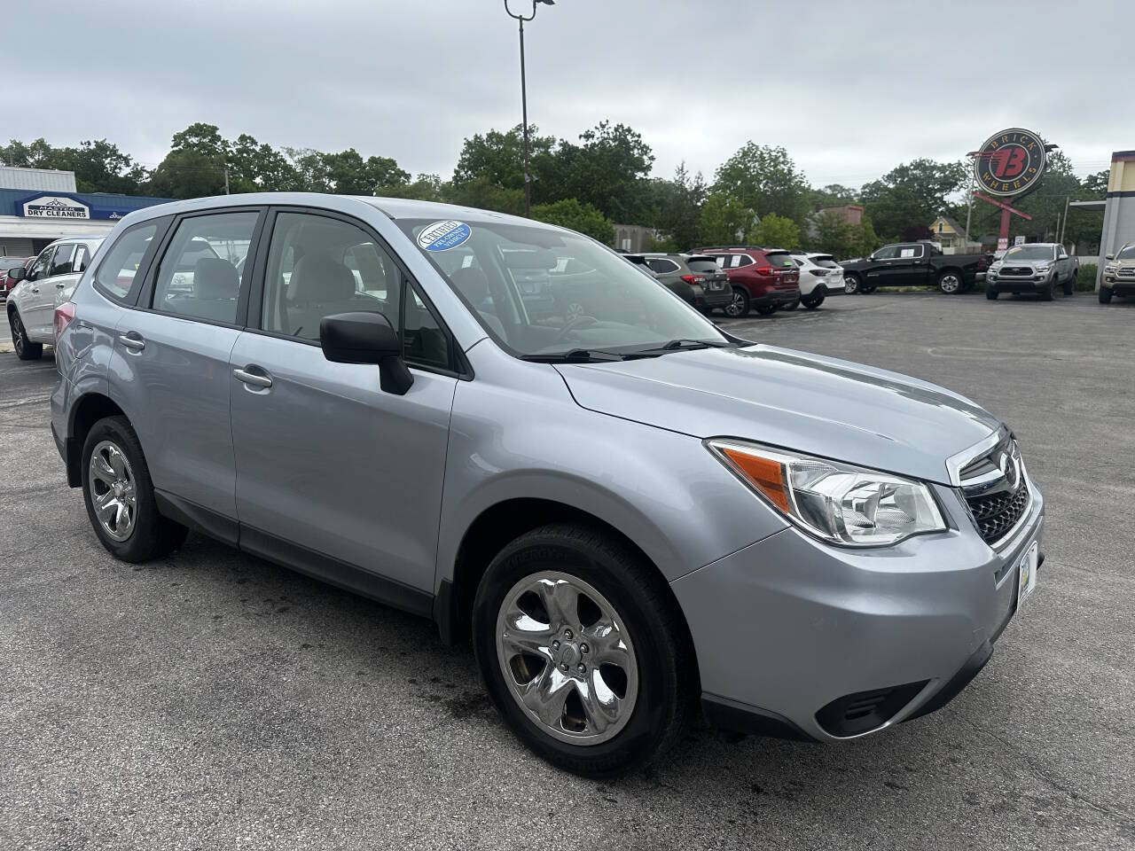 Used 2016 Subaru Forester 2.5i AWD/4WD image 4
