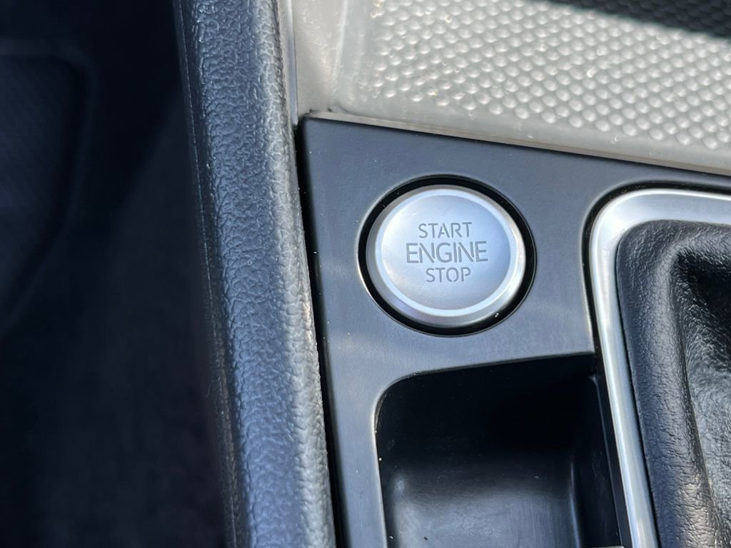 Used 2024 Volkswagen Jetta SE FWD image 26