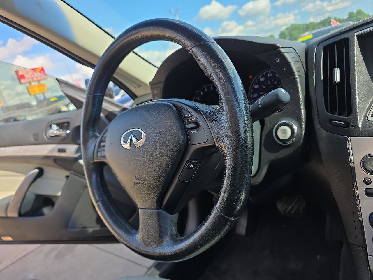 Used 2011 INFINITI G37 Convertible w/ Premium Pkg RWD image 21
