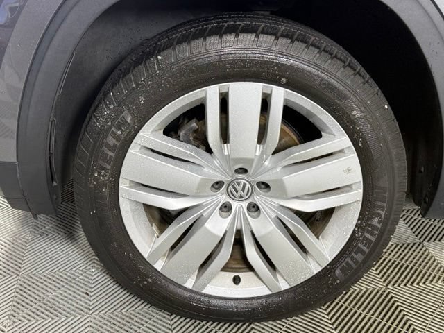 Used 2018 Volkswagen Atlas SEL AWD/4WD image 12