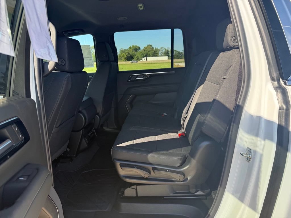 Used 2026 Chevrolet Suburban LS AWD/4WD image 13