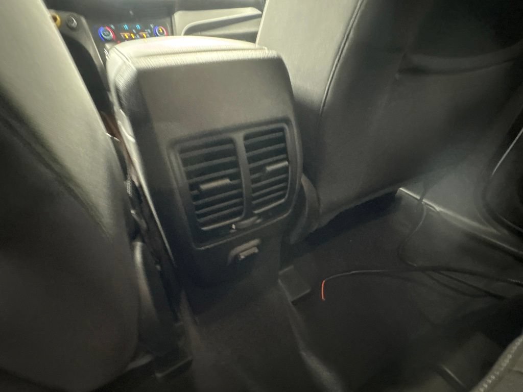 Used 2019 Ford Escape SE FWD image 18