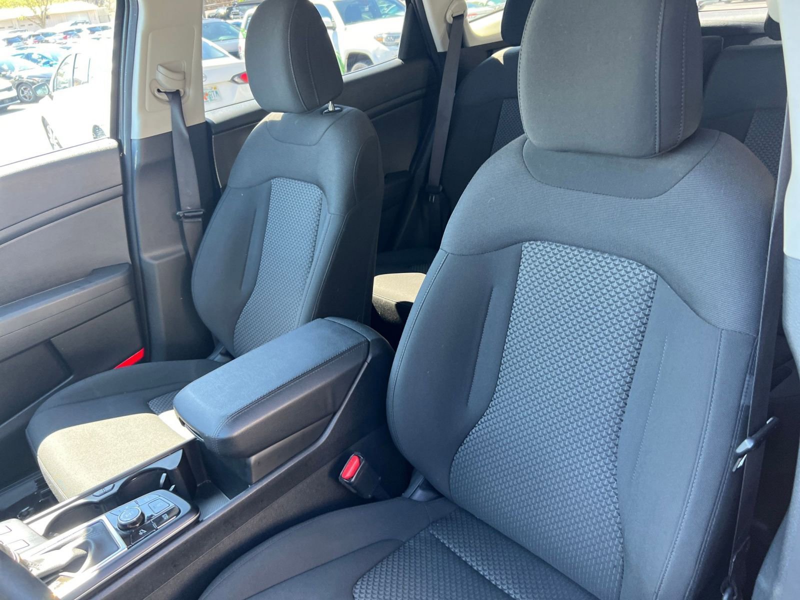 Used 2025 Kia Sportage LX image 22