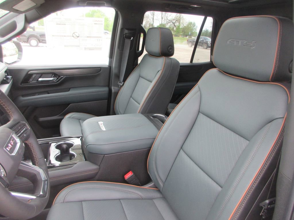 New 2026 GMC Yukon AT4 AWD/4WD image 11