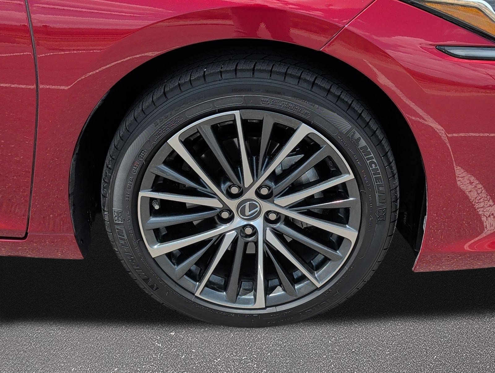 Certified 2025 Lexus ES 350 w/ Premium Package FWD image 5