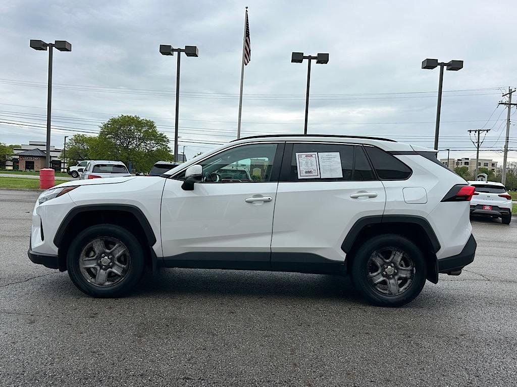 Certified 2022 Toyota RAV4 XLE w/ Convenience Package AWD/4WD image 2