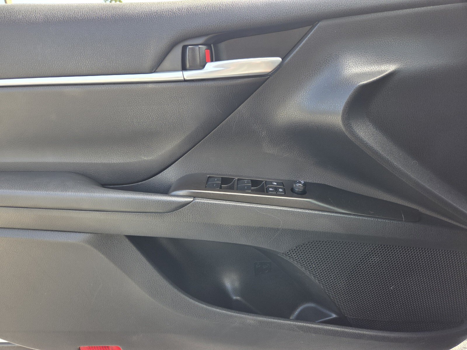 Used 2023 Toyota Camry SE FWD image 20