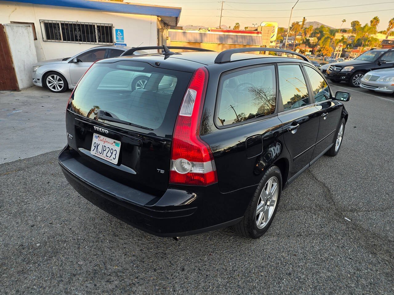 Used 2005 Volvo V50 T5 FWD image 18