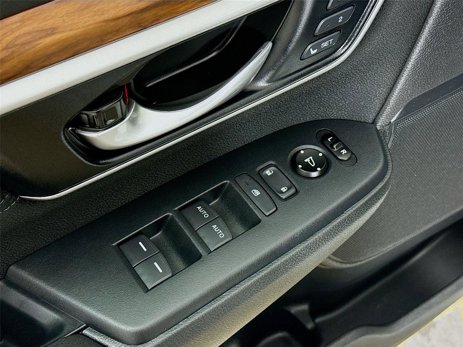 Used 2020 Honda CR-V EX image 18