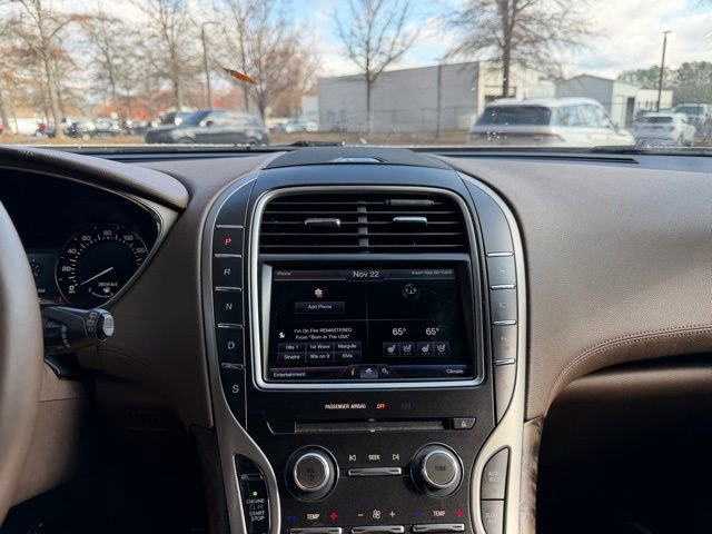 Used 2016 Lincoln MKX Reserve w/ Luxury Package image 11