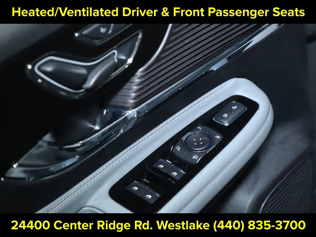 Used 2022 Lincoln Corsair AWD w/ Equipment Group 101A image 16