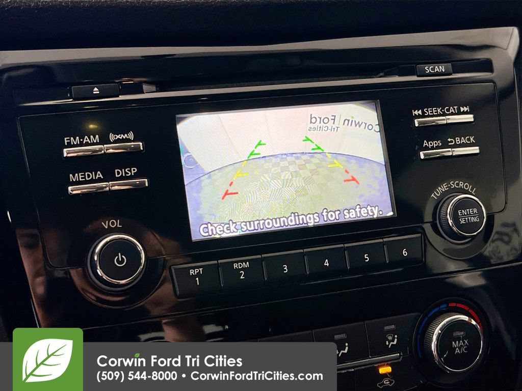 Used 2016 Nissan Rogue S AWD/4WD image 20