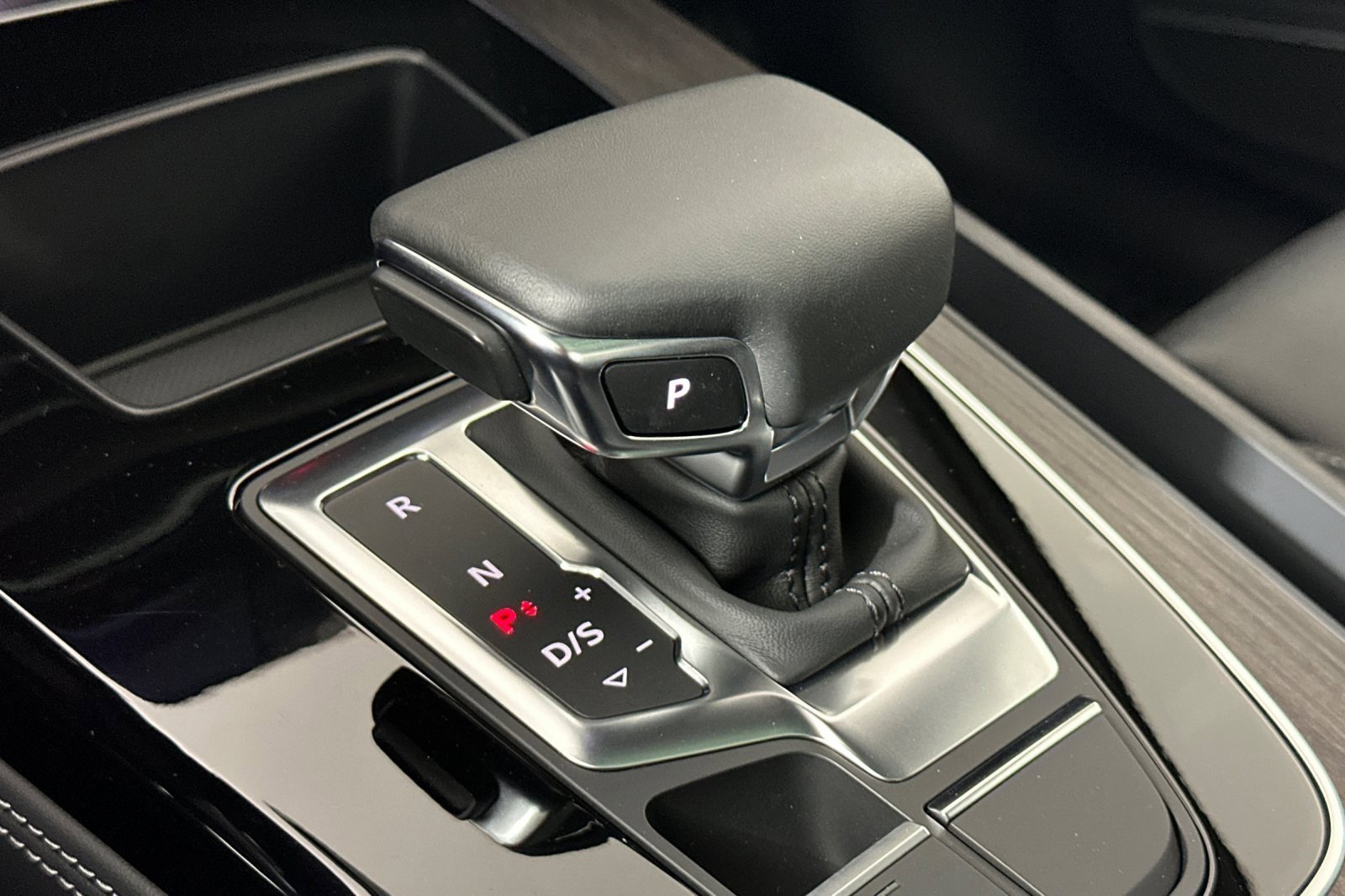 Used 2025 Audi Q5 e Premium Plus w/ Premium Plus Package image 21