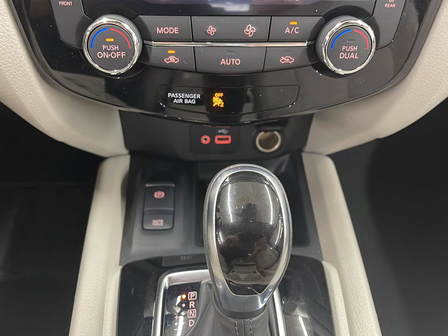 Used 2021 Nissan Rogue Sport SL w/ Premium Package image 21