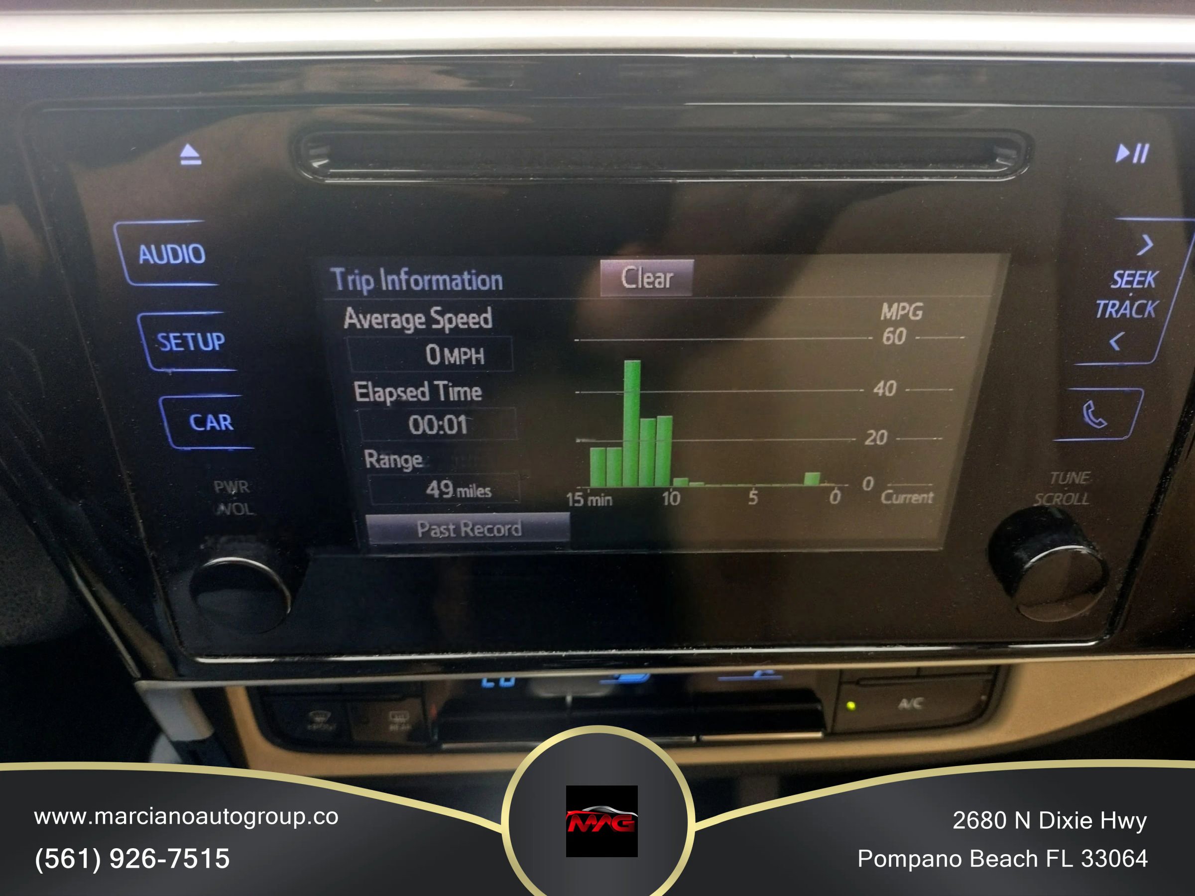 Used 2017 Toyota Corolla LE image 29