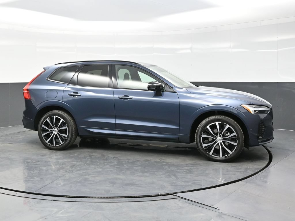 Used 2024 Volvo XC60 B5 Plus w/ Protection Package Premier AWD/4WD image 8