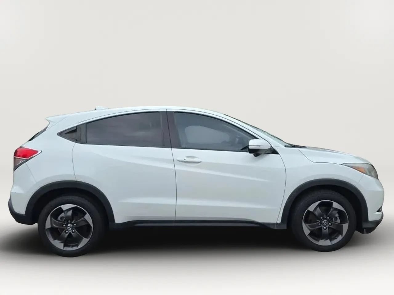 Used 2018 Honda HR-V EX image 8