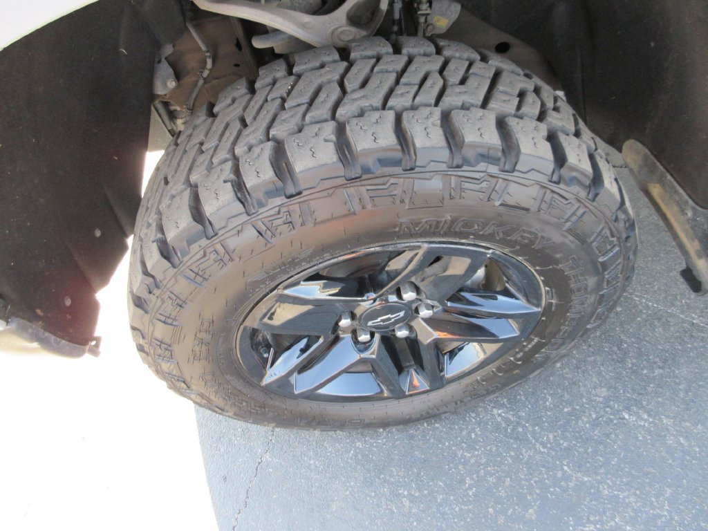 Certified 2024 Chevrolet Silverado 1500 LT Trail Boss w/ Convenience Package II AWD/4WD image 16