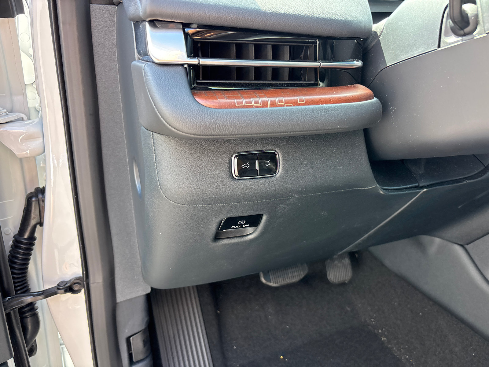 New 2027 Lincoln Navigator L Black Label AWD/4WD image 13