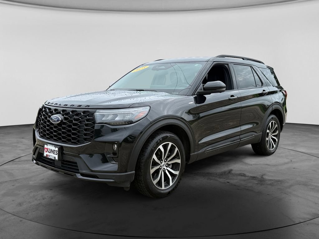 Used 2025 Ford Explorer ST-Line AWD/4WD image 4