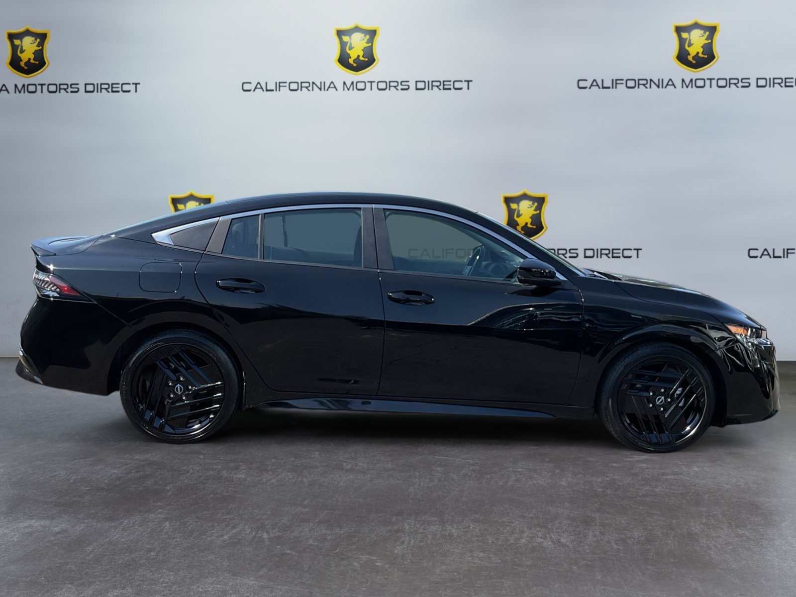 Used 2026 Nissan Sentra SR w/ Floor Mat Package FWD image 4