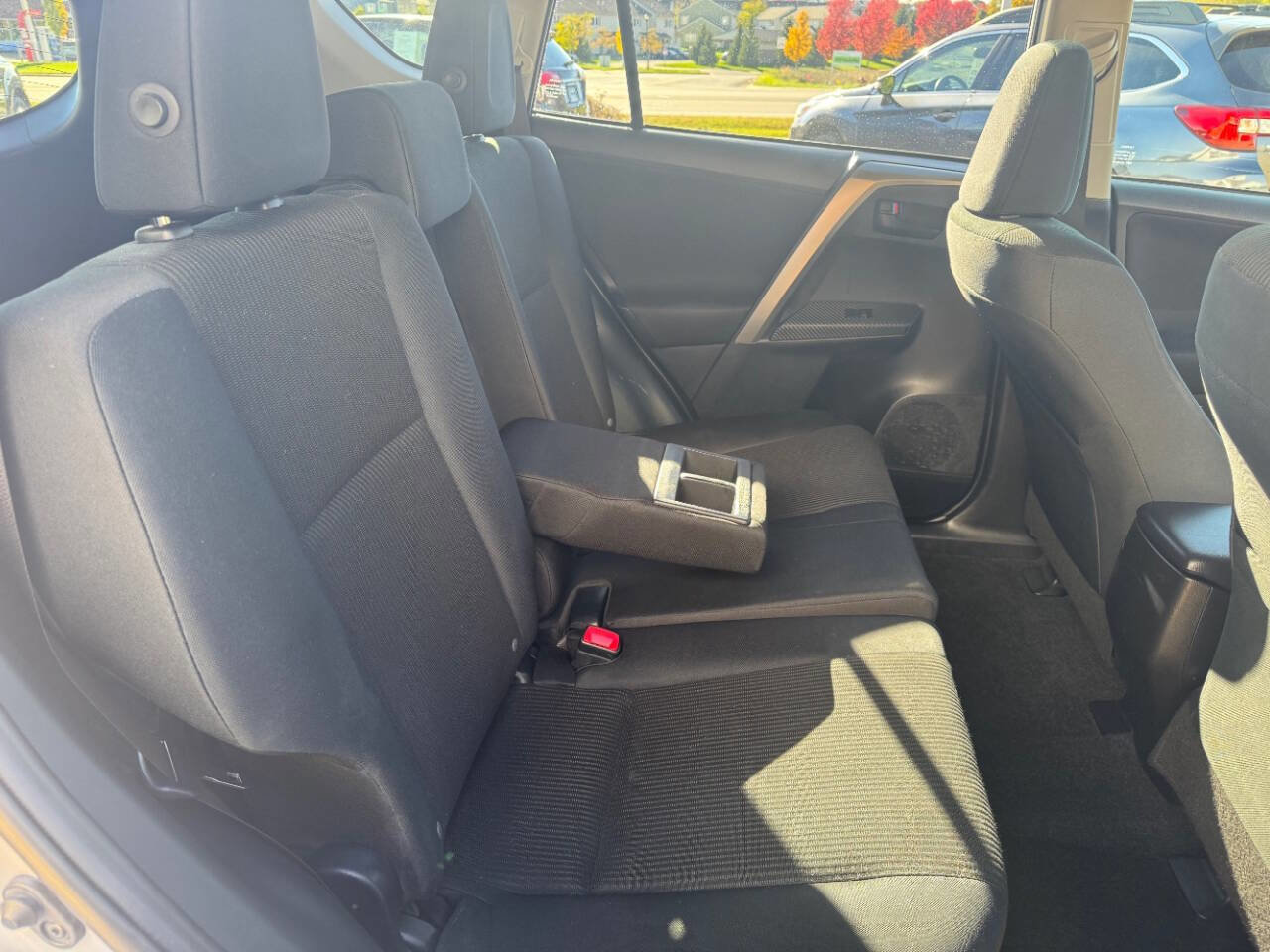 Used 2014 Toyota RAV4 LE image 29