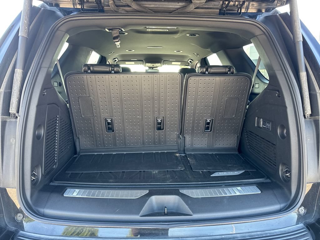 Used 2025 Chevrolet Tahoe Premier AWD/4WD image 7
