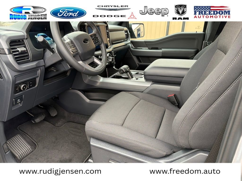 New 2026 Ford F150 XLT w/ XLT Black Appearance Package AWD/4WD image 9