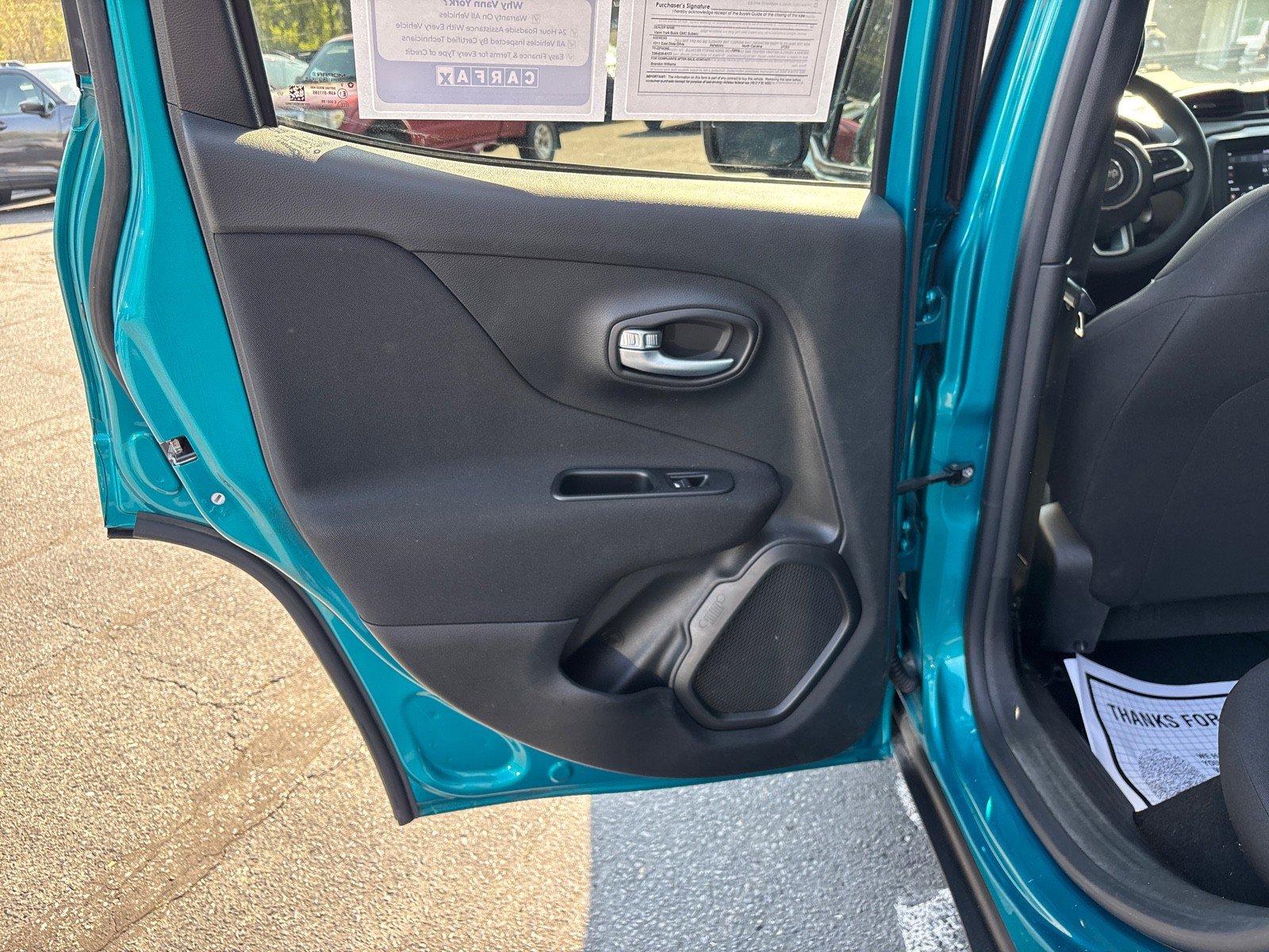 Used 2019 Jeep Renegade Latitude image 32