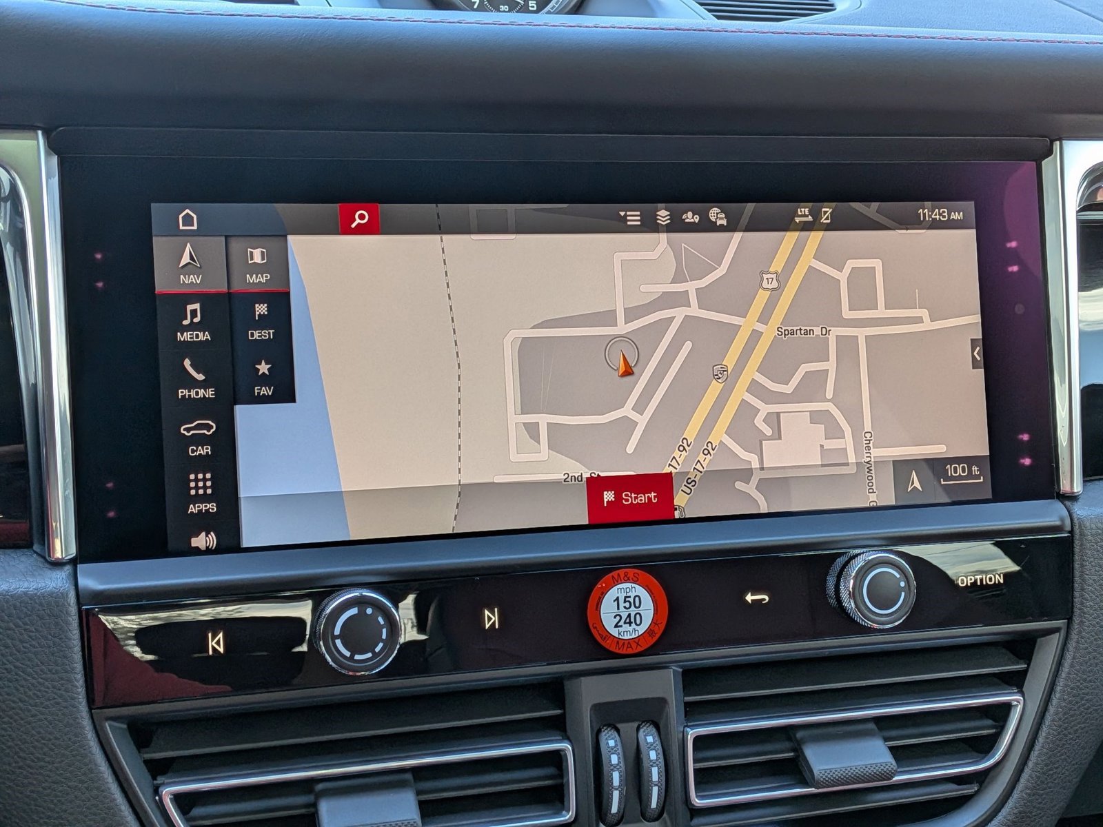 New 2026 Porsche Macan image 18