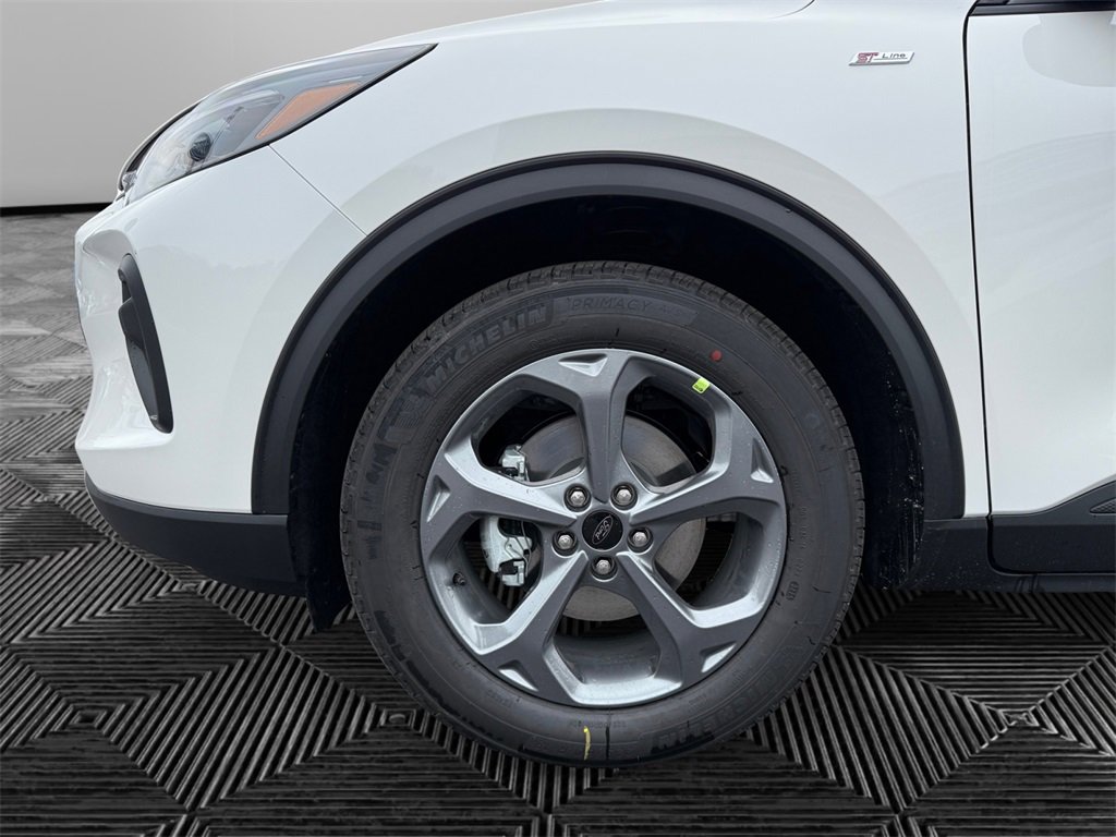 New 2026 Ford Escape ST-Line w/ Cold Weather Package image 9
